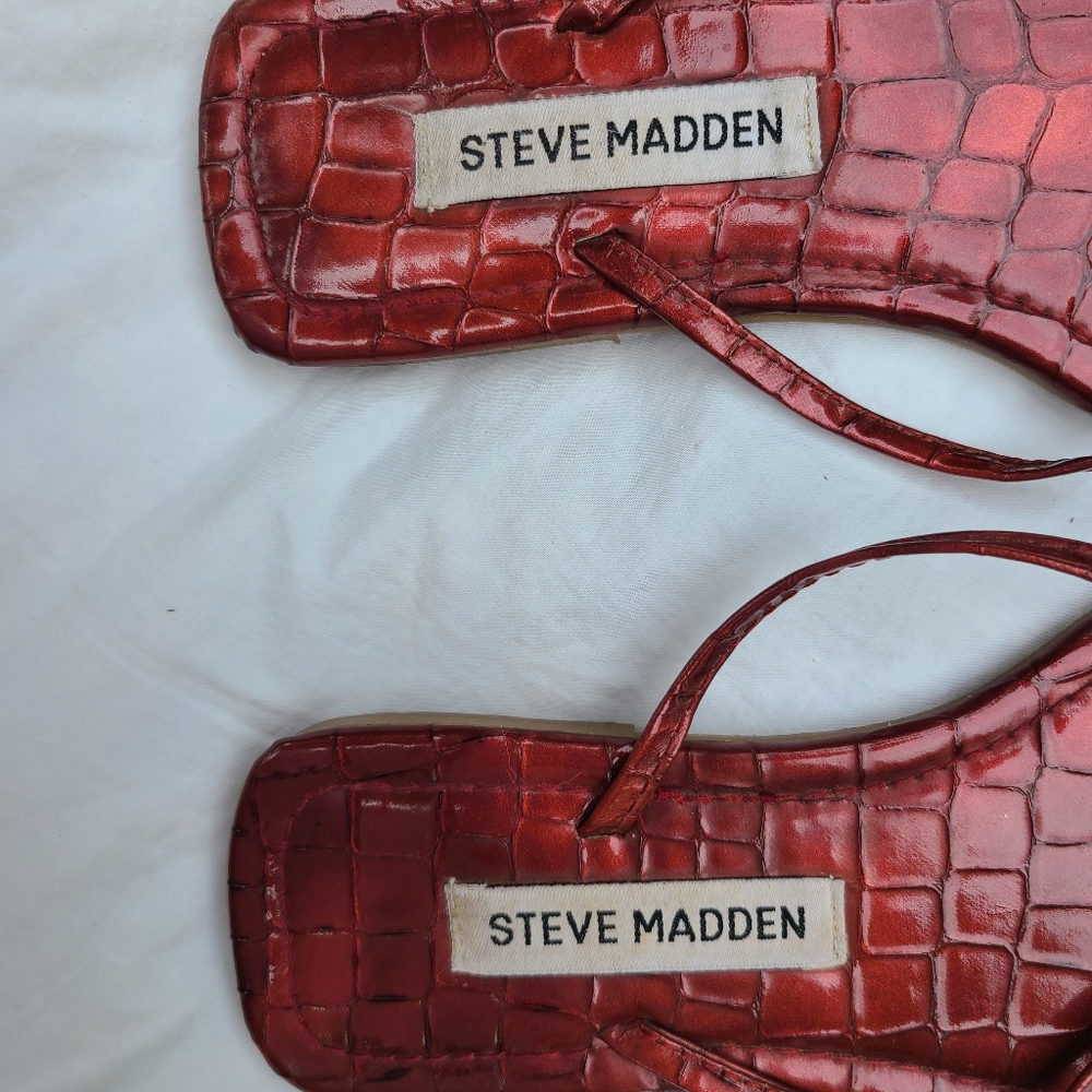 Steve Madden Patterned Maroon Flops - image 3